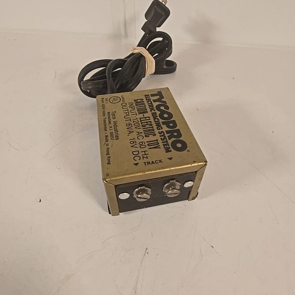 Tyco Pro Electric Racing System‎ Transformer Model 608B 18VDC 6VA Power Pack